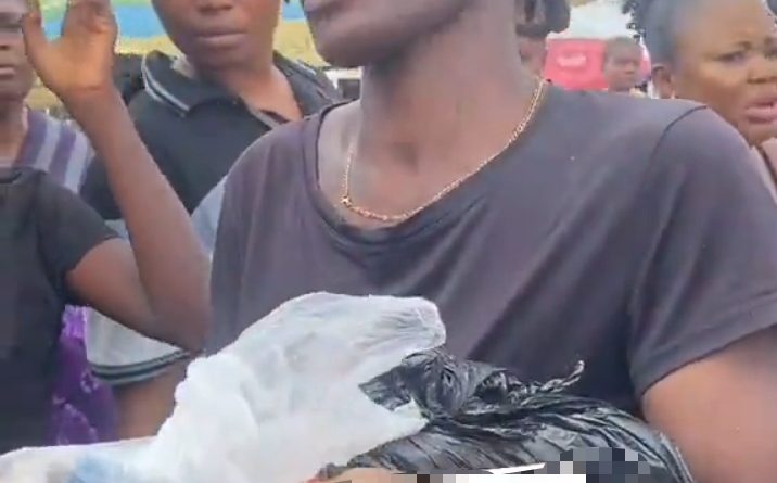 Woman allegedly caught in Akwa Ibom after reportedly attempting to steal a little baby, according to a viral video.
